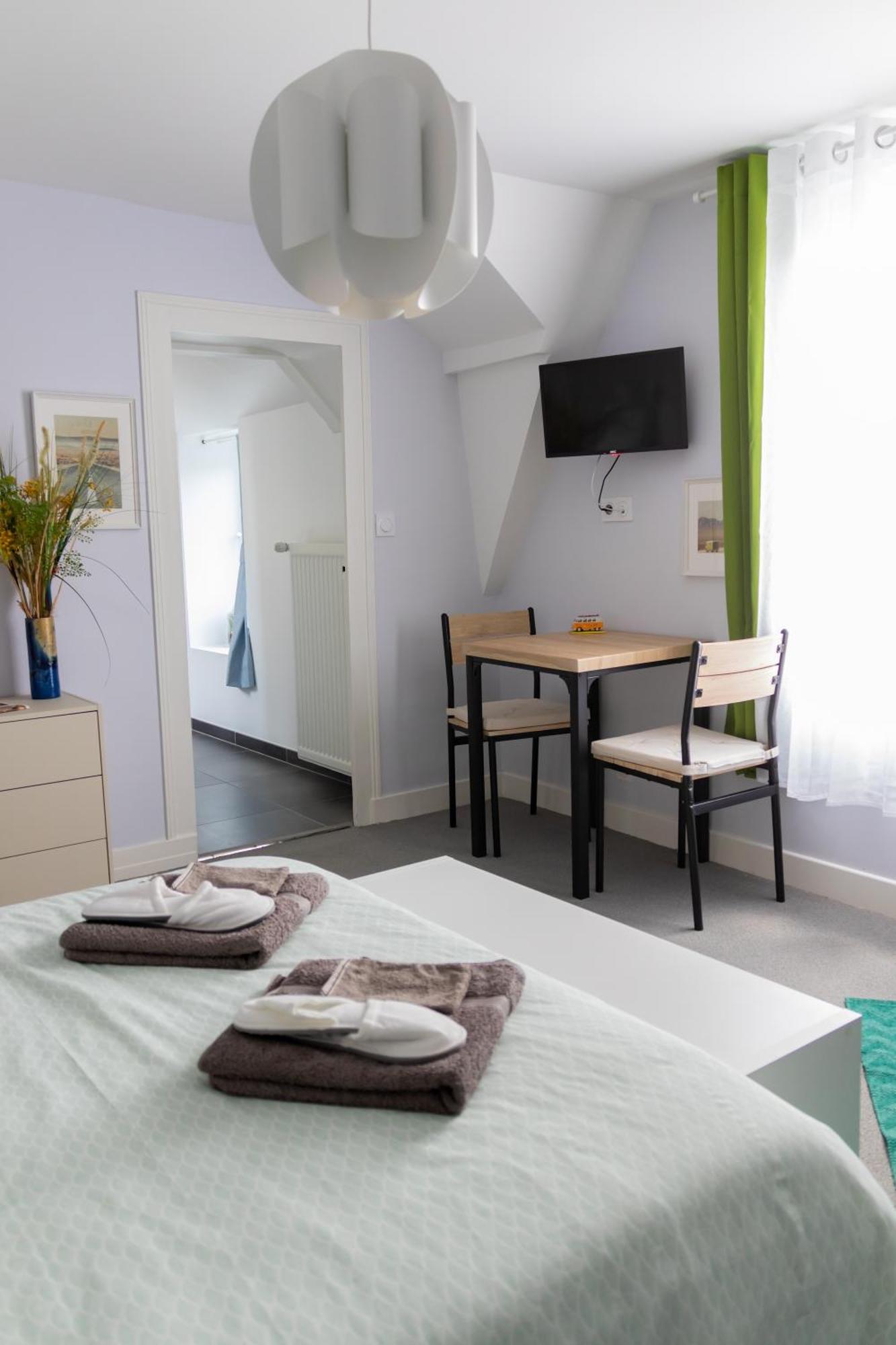 Hotel Les Tourterelles Vendôme Zimmer foto